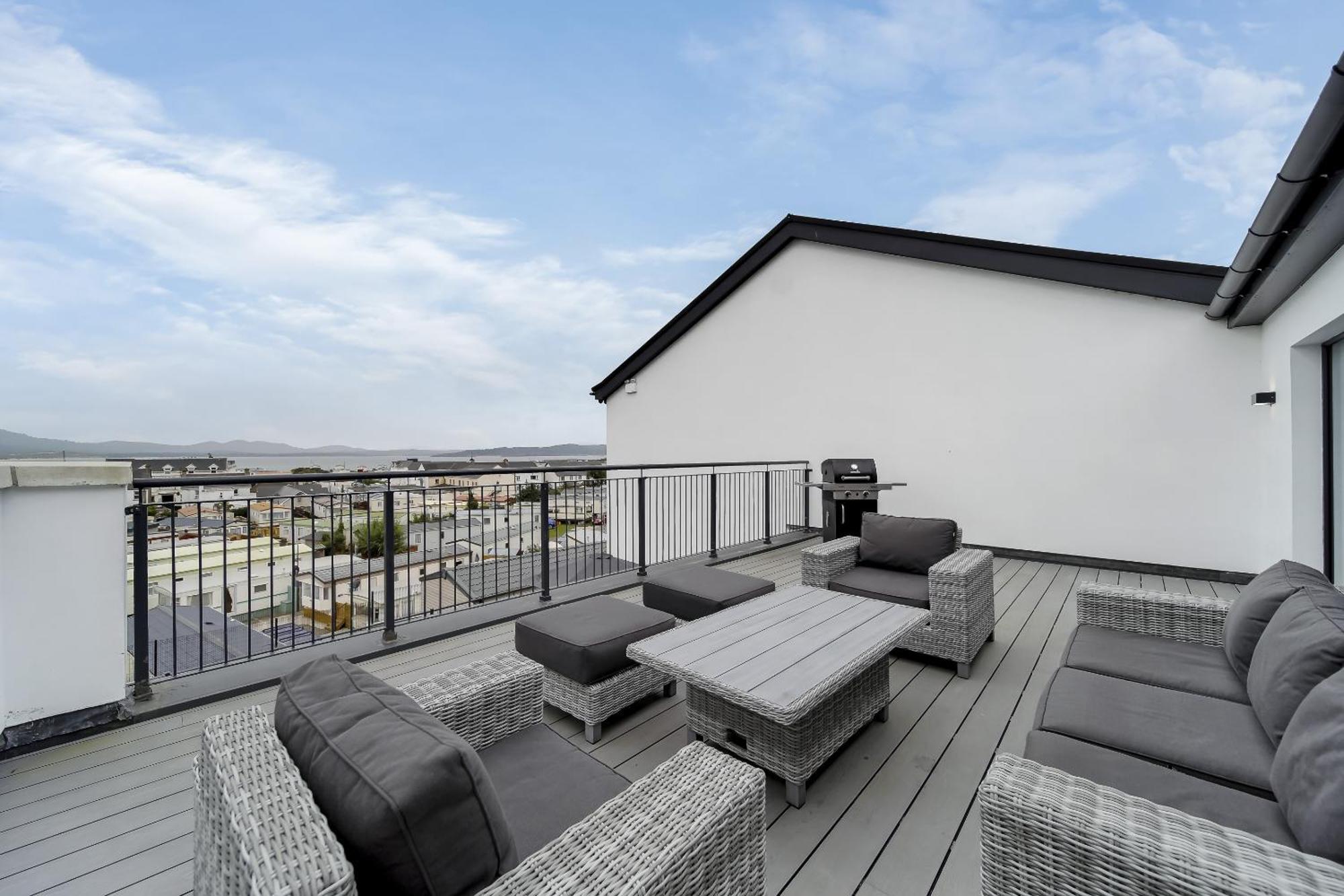 Bayview Luxury 3 Bedroom Apartment First Floor Downings Kültér fotó