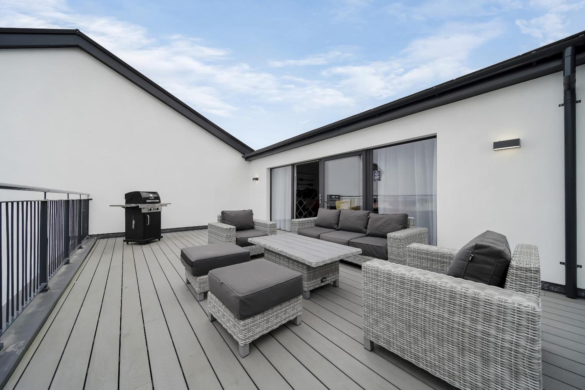 Bayview Luxury 3 Bedroom Apartment First Floor Downings Kültér fotó